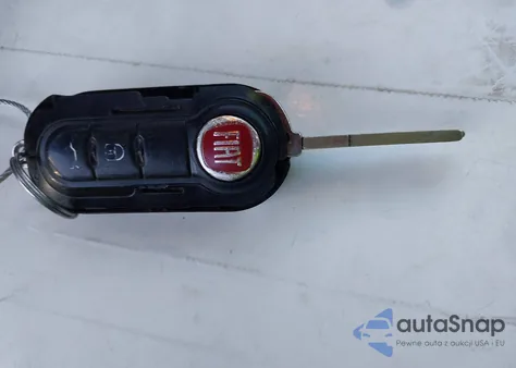 2014 Fiat 500L Trekking из США, поврежденный, VIN ZFBCFADH4EZ007394